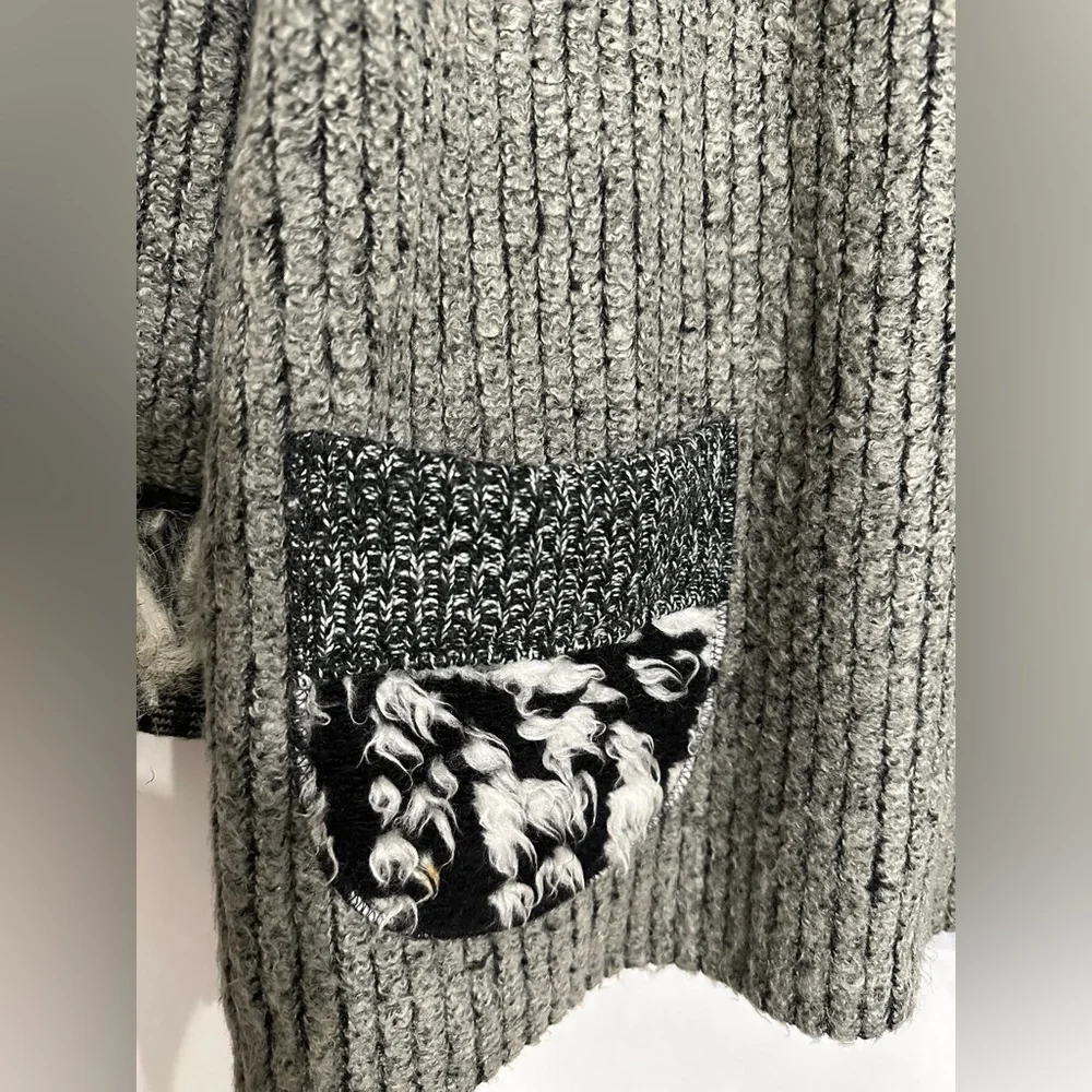 LEE ANDERSEN Gray Sweater with Fuzzy Trim and Patterned Cowl Large Vintage - Picture 3 of 8